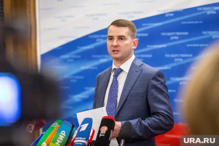 Ярослав Нилов предложил поддержать россиян продуктами