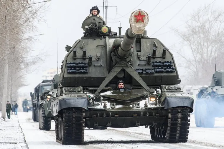 Репетиция парада на 2-ой Новосибирской. Екатеринбург