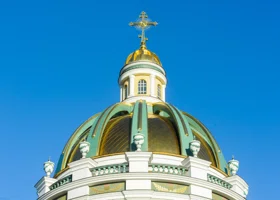 Патриарх Кирилл отстранил от должности митрополита, отвечающего за Западную Европу