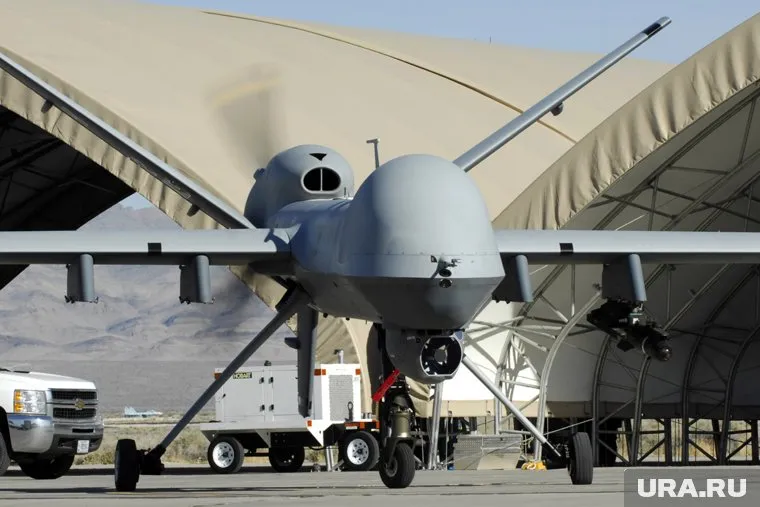 Беспилотник MQ-9 упал в воды Черного моря