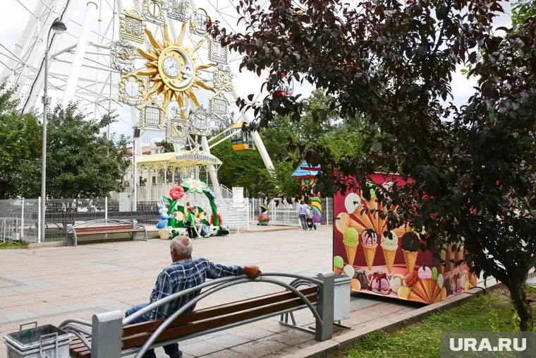 Часть аттракционов перенесут, а парковку возле цирка закроют