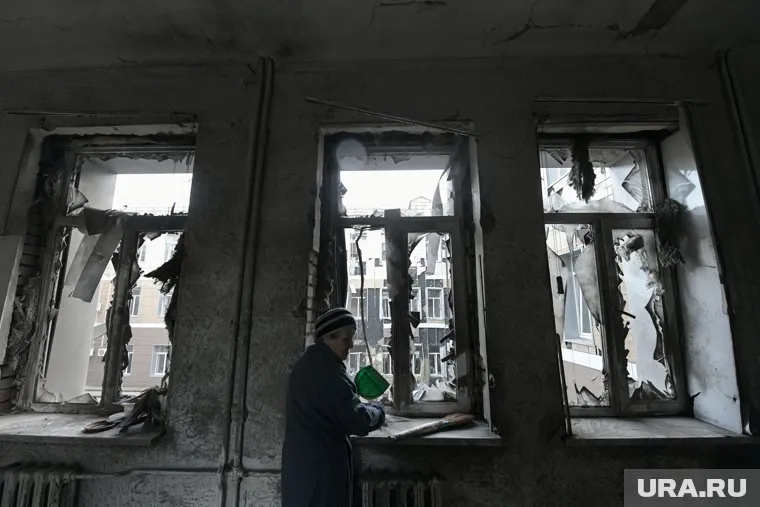 В семи домах были повреждены стекла