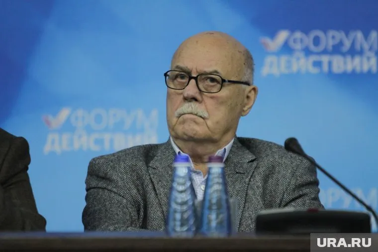 Слухи о смерти режиссера подтвердились