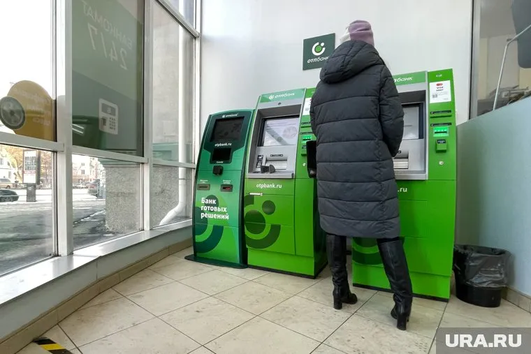 «Сбербанк» и ВТБ хотят купить банкоматы на отечественном процессоре «Эльбрус», утверждает РБК