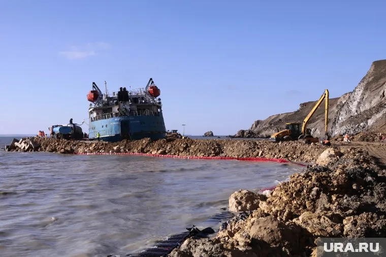 Технология поможет эффективно бороться с разливами нефтепродуктов в морских акваториях