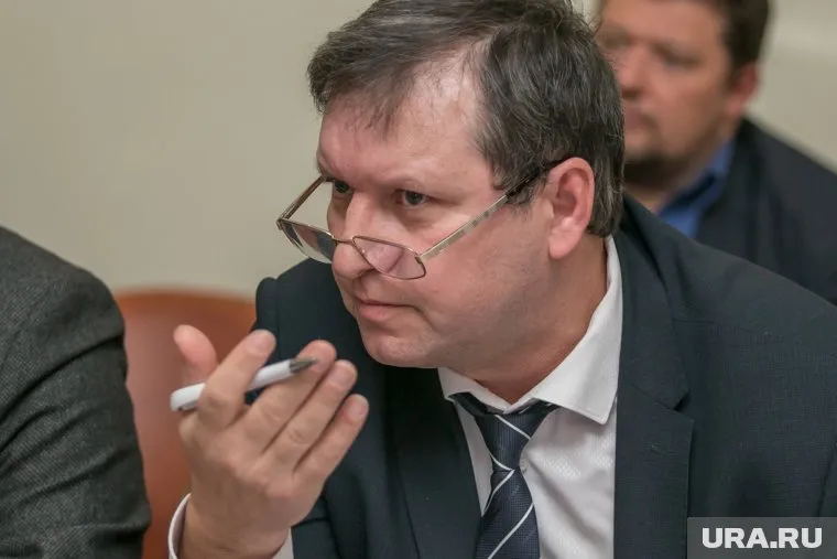 Борис Шалютин, считает, что во всем виновато руководство вуза