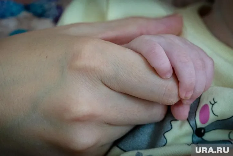 С рождения Тема ведет непрекращающуюся борьбу за свое выживание