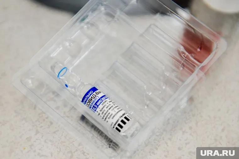 Европейский регулятор защищает западные фармацевтические компании от конкуренции, считает Петр Быстрон