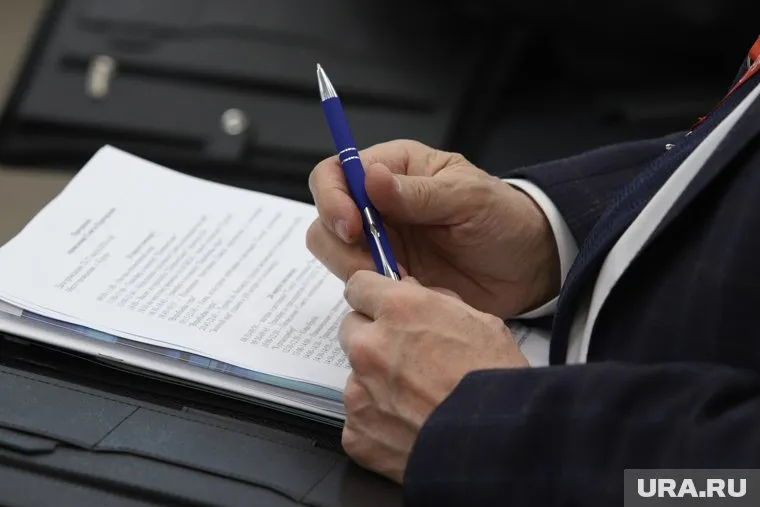 В реестр попали актер Смольянинов и критик Троицкий