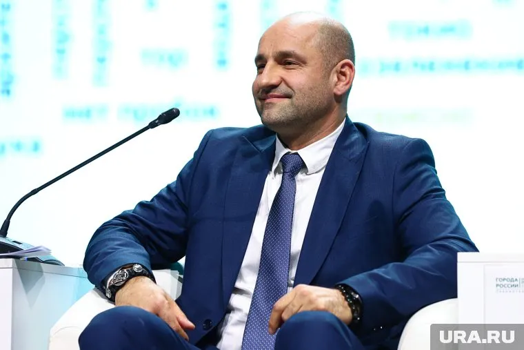 Артем Жога делится с друзьями неформальной стороной своего пребывания на Урале