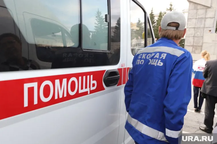 Пострадавших сейчас госпитализируют с места аварии