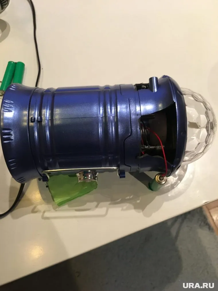 Несколько родителей сообщили о взрывающихся фонарях