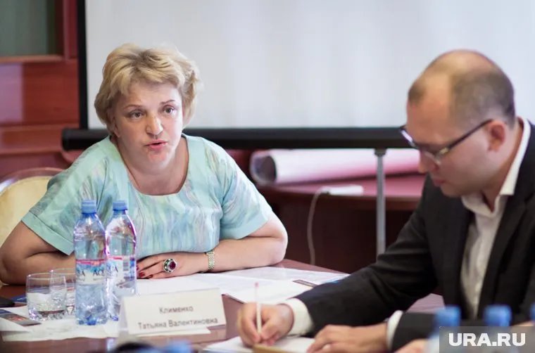 Уволенная чиновница, одобрившая новую систему медосмотра водителей, отказалась от комментария