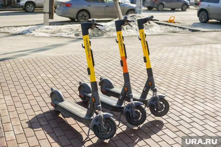 В Челябинске приостановили работу электросамокатов
