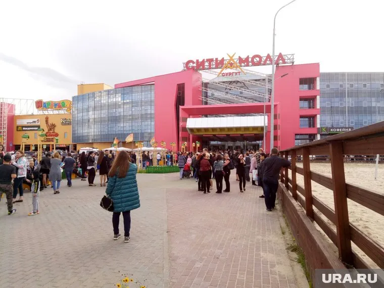 Посетителям испортила шопинг пожарная тревога