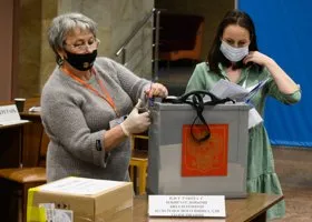 Политологи раскрыли, как изменились выборы в России