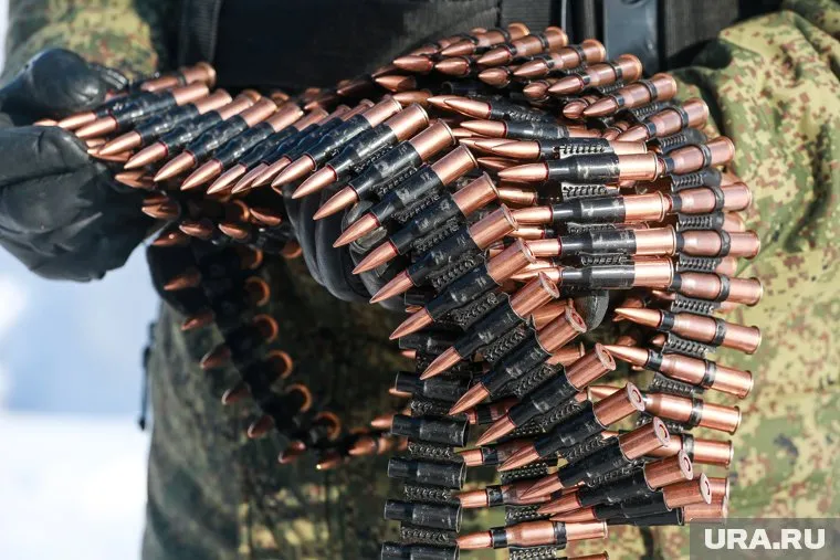 Вооруженные формирования из Нагорного Карабаха сдают свое вооружение, сообщает МО РФ