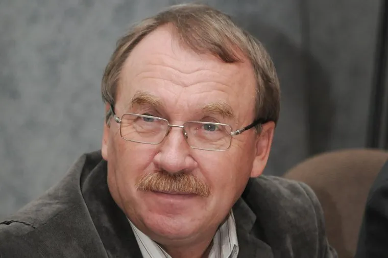 Челябинские политики в избиркоме. Архив. Челябинск.