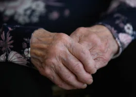 Как получить звание «Ветеран труда ХМАО» и оформить льготы