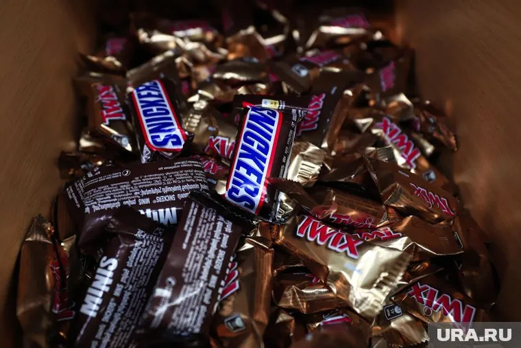 Сладости предложили журналистам