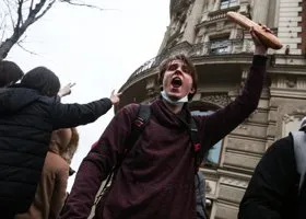 Почему люди вышли на митинги за Навального