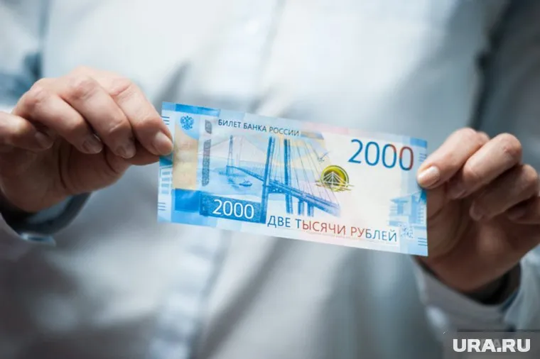 Судебным приставам запретят взыскивать с должников последние деньги