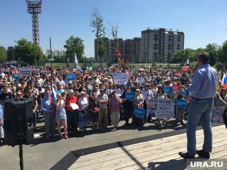 Люди уверены, что после 45 «работать вредно»