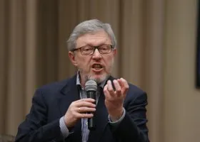 Явлинский напомнил Путину о вреде Томинского ГОКа, а автор фильма о президенте на всю страну ему ответил