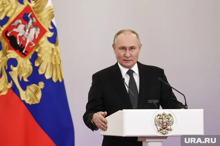 Дмитрий Песков заявил, что решение Владимира Путина объявить сегодня об участии в выборах в 2024 году было спонтанным