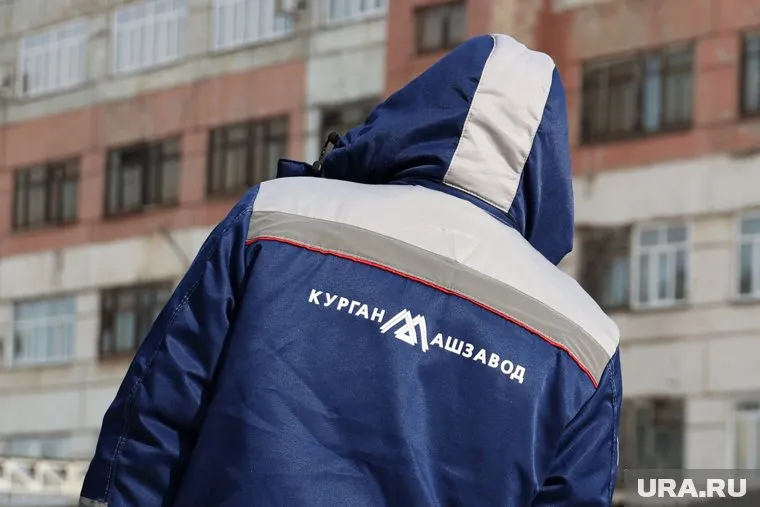 Работники «Курганмашзавода» и «Курганприбора» помогают бороться с паводком