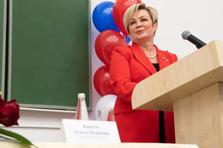 Встреча студентов и представителями профессорско-преподавательского состава Уральского государственного медицинского университета с Полномочным представителем Президента Российской Федерации в УрФО. Екатеринбург