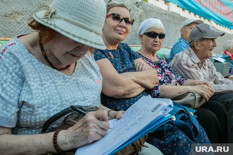 Взносы в негосударственные пенсионные фонды будут добровольно-принудительными, считает эксперт