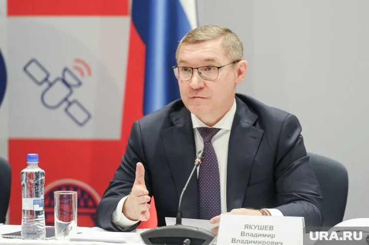 Владимир Якушев отметил важность артиллеристов и ракетчиков в зоне СВО