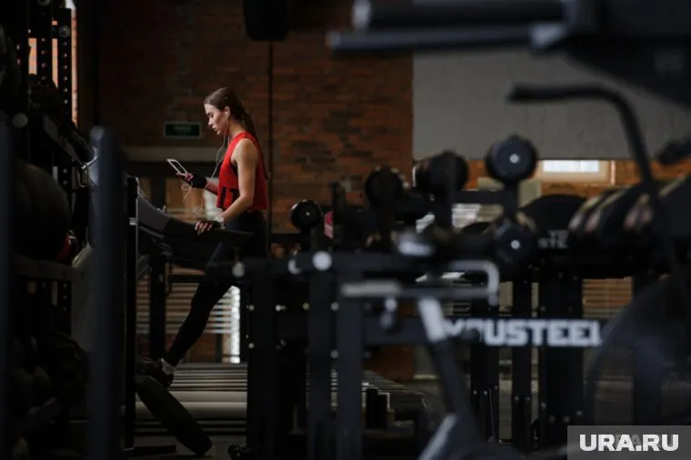 По словам диетолога, нельзя исключать из рациона продукты, содержащие жир.