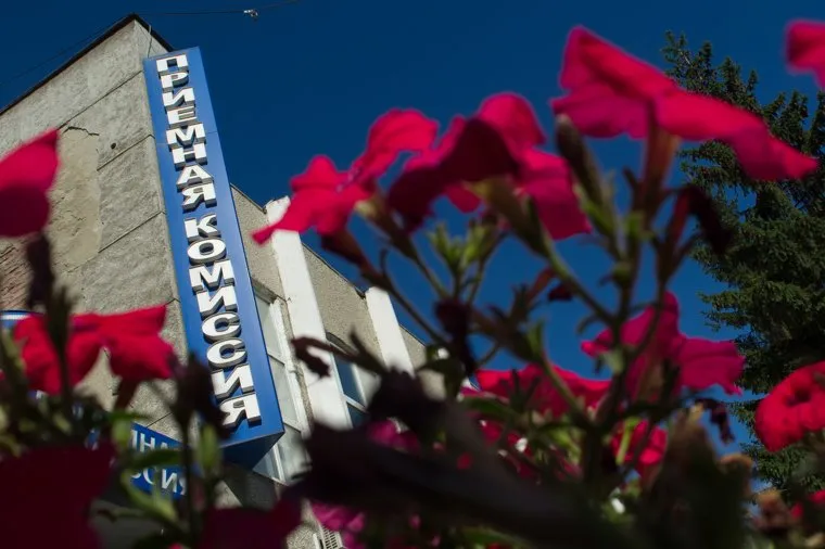 Здание Уральского государственного экономического университета. Екатеринбург, вуз, приемная комиссия, высшее образование, поступление в университет