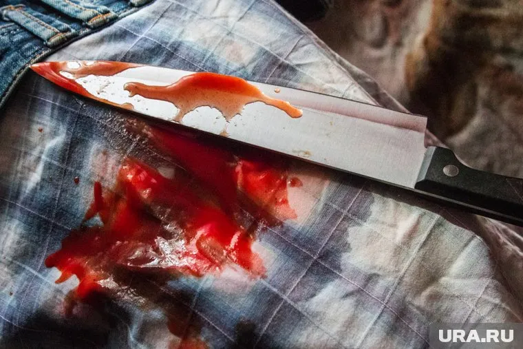 Мужчина прятался в подъезде