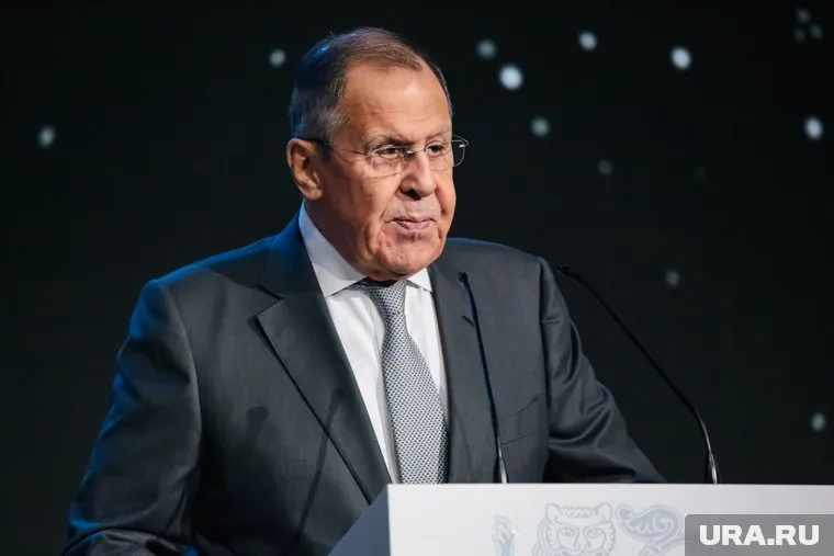Лавров призвал США перейти к диалогу с хуситами