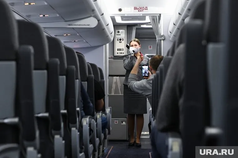 Врач откликнулась на обращение бортпроводницы