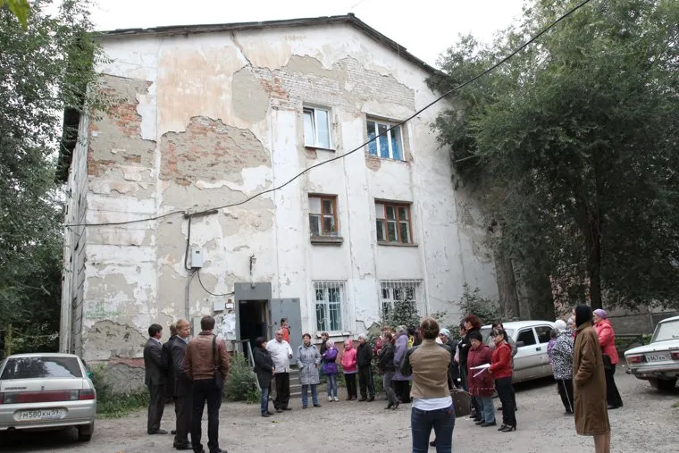 Аварийный дом
Курган, аварийный дом