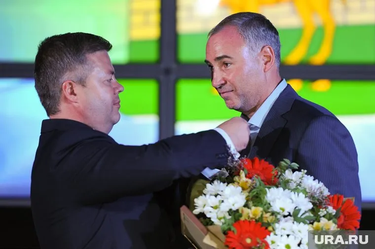 Станислав Мошаров (слева) и Борис Видгоф (справа) пока не могут договориться