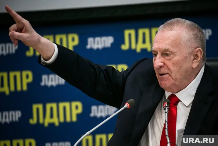 Виктор Беломестнов пародирует Жириновского во время службы на СВО