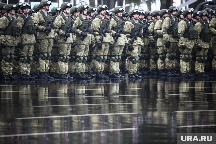 Минфин предложил оптимизировать расходы на военных