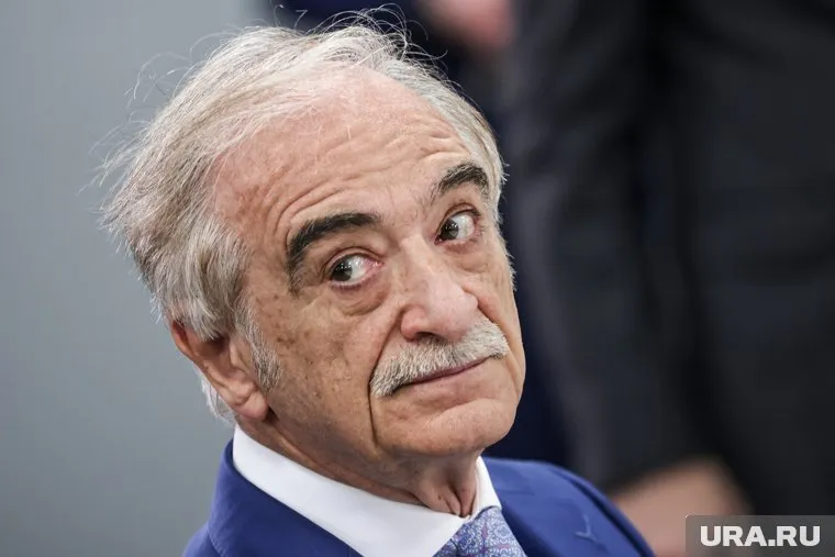 Бисексуалды пойыз Бисексуалды пойыз