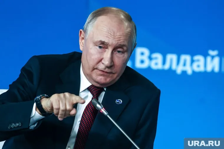 Российские чиновники получили новый сигнал от президента Владимира Путина