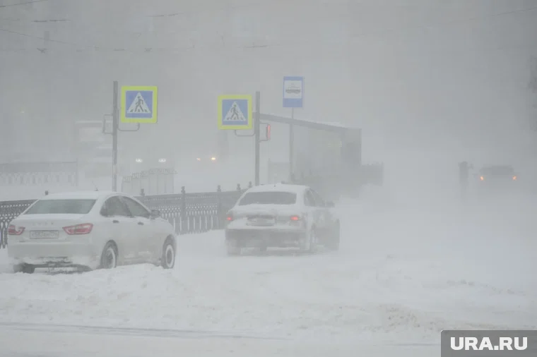 Гололед и пурга усложнят жизнь челябинским водителям
