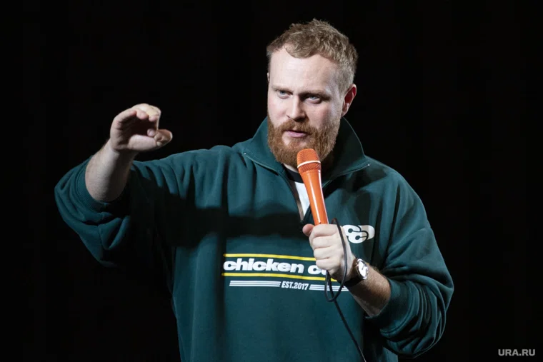 Евгений Чебатков в последнее время все чаще появляется на экране в качестве актера