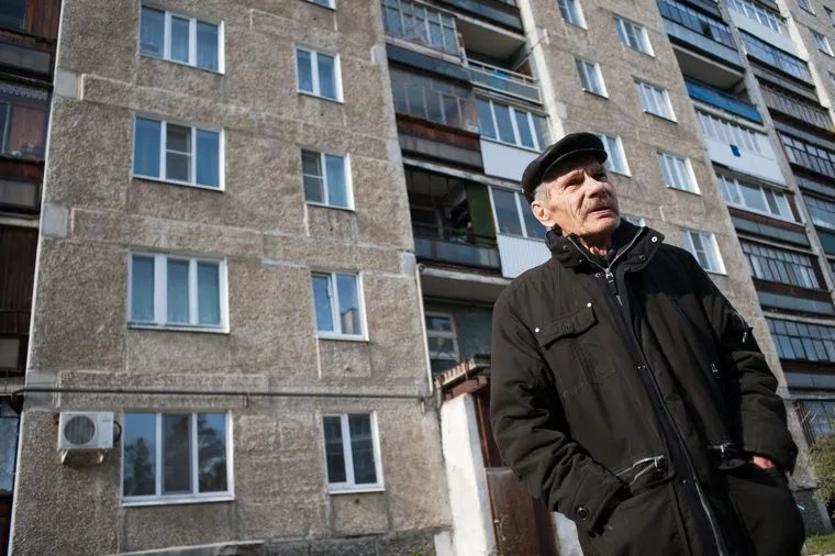 Дома, обслуживаемые управляющей компанией "ПКК". Свердловская область, Полевской , многоэтажка, житель дома, жилец