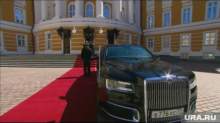Лимузин «вышел в свет»