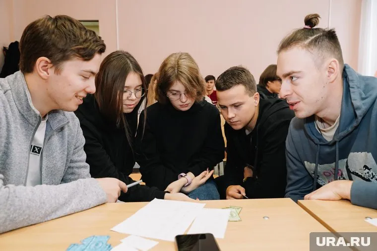 Депутат Госдумы Мажуга считает, что студентам необходимо выплачивать новогоднюю стипендию