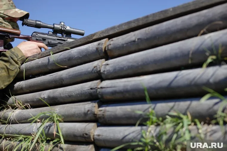 На запорожском направлении Россия выстроила плотную линию обороны, отметил Александр Матюшин